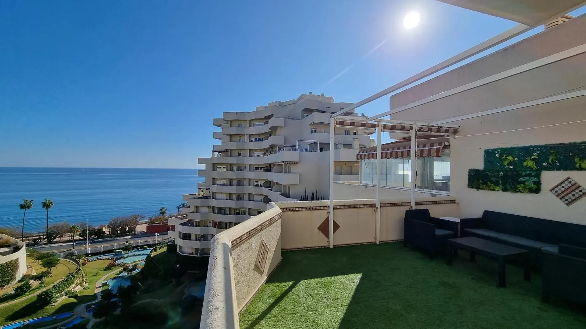 Benalbeach. Espectacular Terraza, Vistas Al Mar. Benalmádena Spanyolország