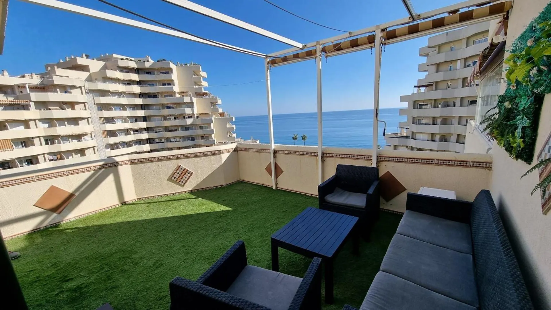 Apartman Benalbeach. Espectacular Terraza, Vistas Al Mar. Benalmádena Spanyolország